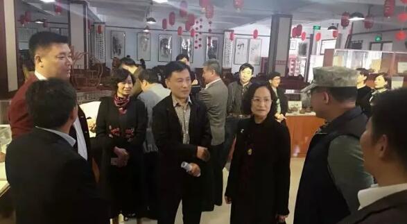 临朐县首届紫砂壶邀请展在龙韵文化城举行