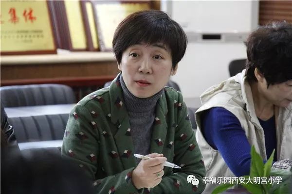 家长代表,二年级2班李易文妈妈表态发言 强曼丽校