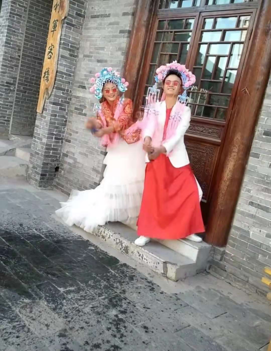 婚纱改装_婚纱情侣头像