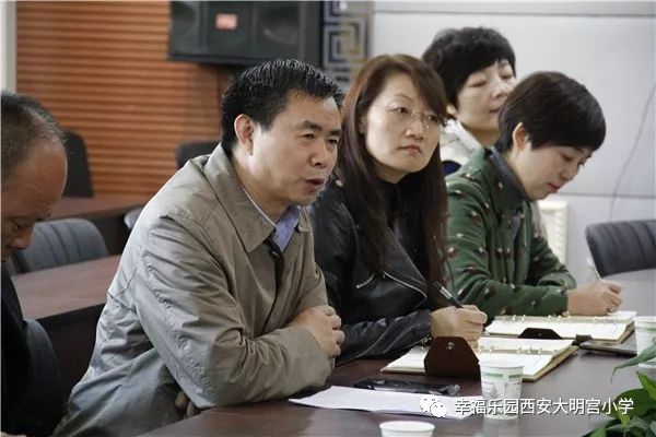 家长代表,二年级2班李易文妈妈表态发言 强曼丽校