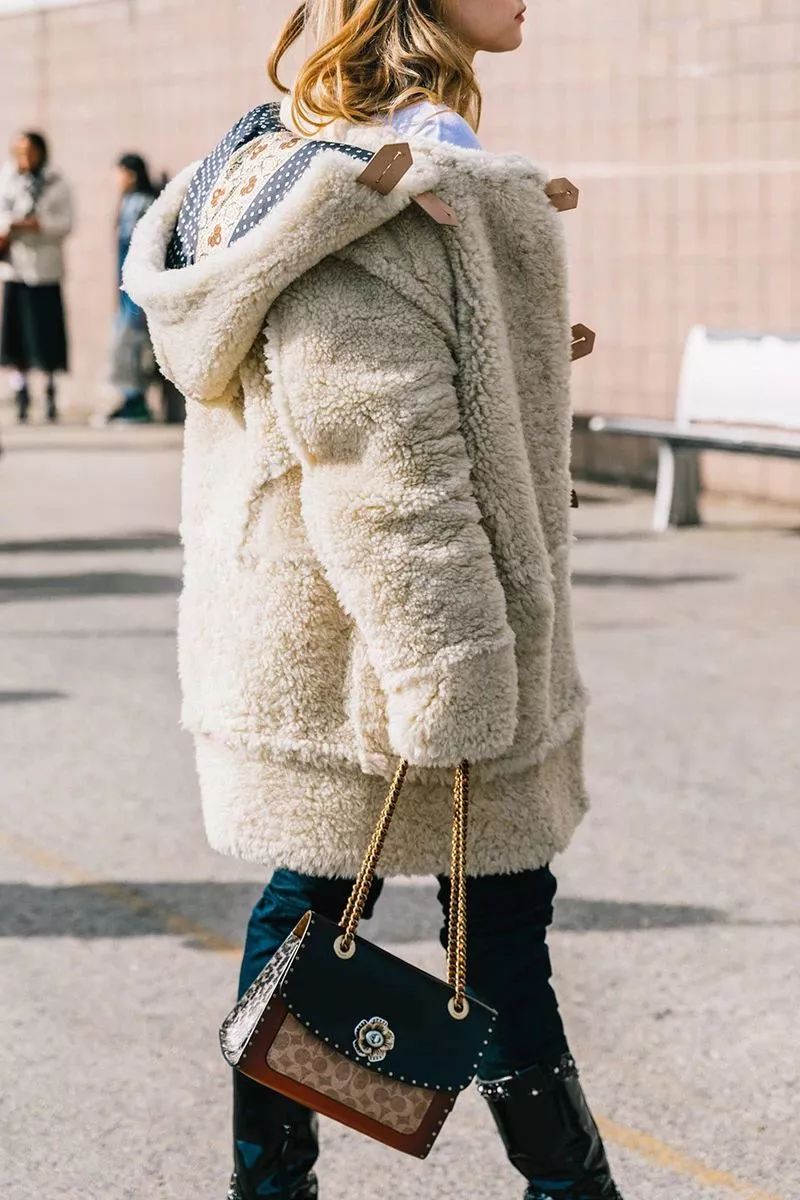 冬季羊羔毛外套最流行，比大衣還保暖好穿！ 時尚 第6張