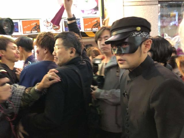 周杰倫扮成加藤現身萬聖節，被萬人追著跑，東京街頭上演釜山行 娛樂 第10張