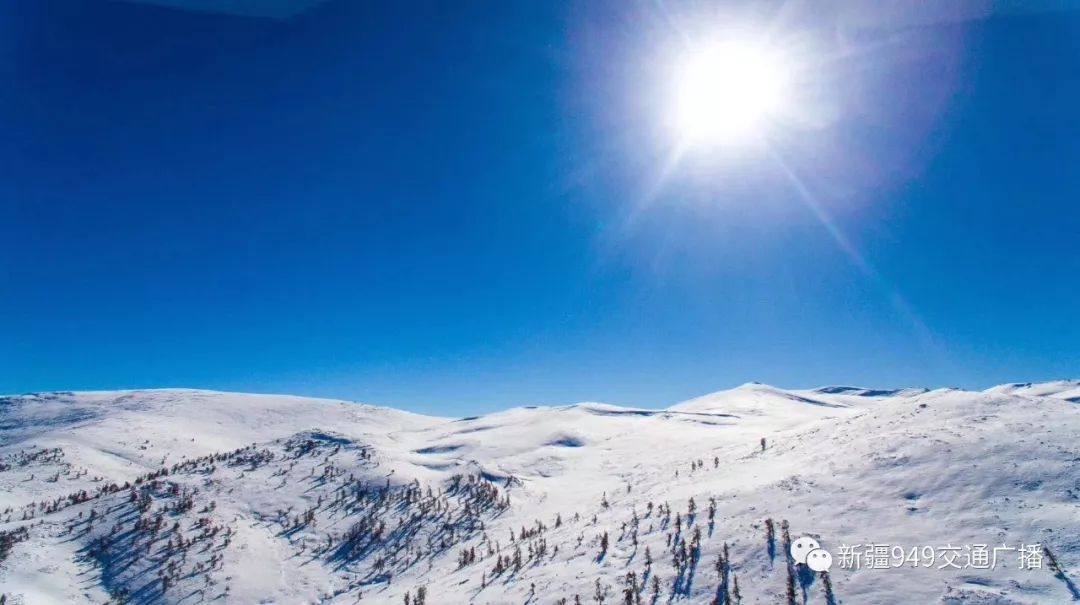 新疆旅游滑雪