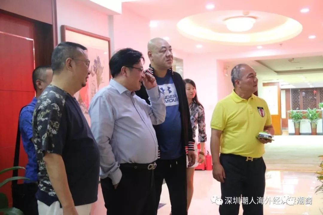 深圳潮人海外经济促进会会长赵财强心系公益反哺故里,更是"潮人好家风