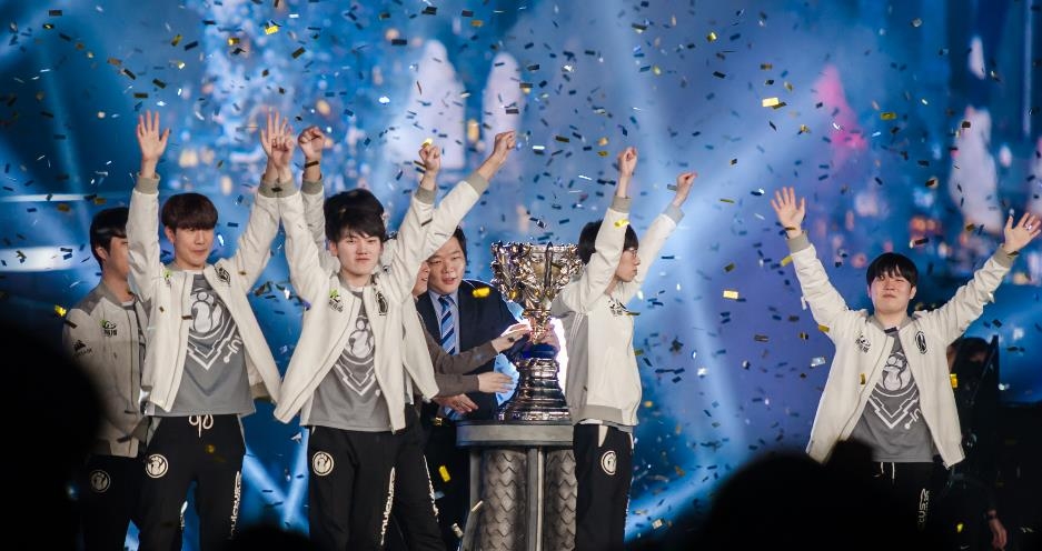 s8世界赛ig成功夺冠成为中国电竞唯一一支双项目世界冠军俱乐部