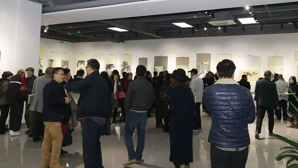 史浔安先生接受媒体采访闫振堂先生接受媒体采访媒体采访本次展览共展