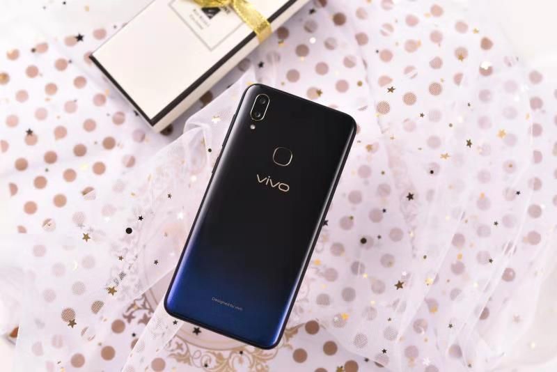 颜值手机首选,拍照更具魅力——vivo z3首销便夺各大平台冠军