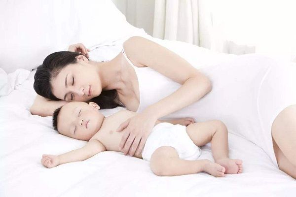 寶寶總是太鬧不好好睡覺？那是你方法用錯了，這5個小妙招了解下 親子 第2張