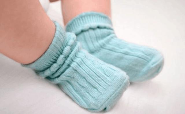 寶寶睡覺時到底要不要穿襪子？很多人都不了解 親子 第2張