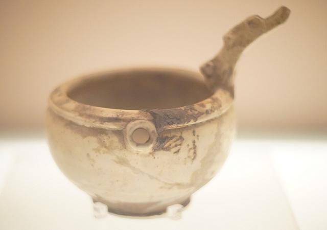 逛博物院發現秘密，原來一直以為日本人發明的側把壺出處也是中國 旅行 第3張
