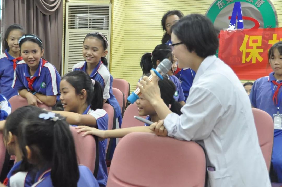 小学六年级女生内衣照