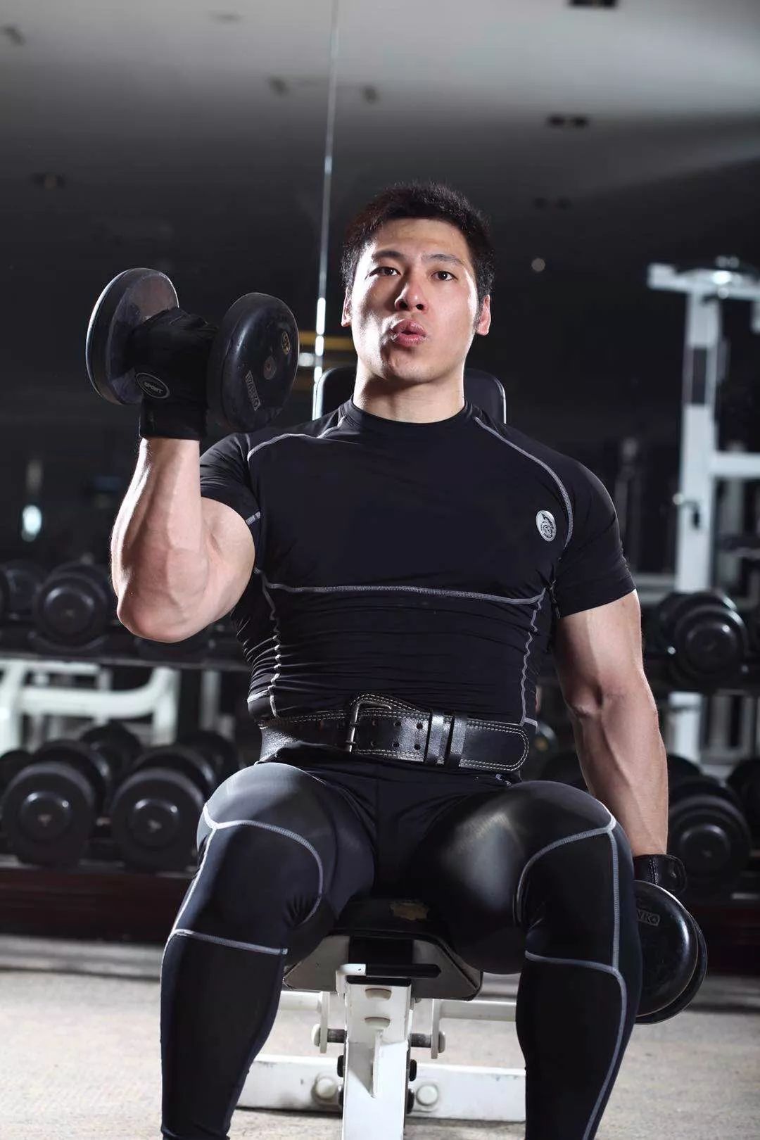 泛亚电竞健身达人看过来告诉你什么才是真正的muscle！(图4)