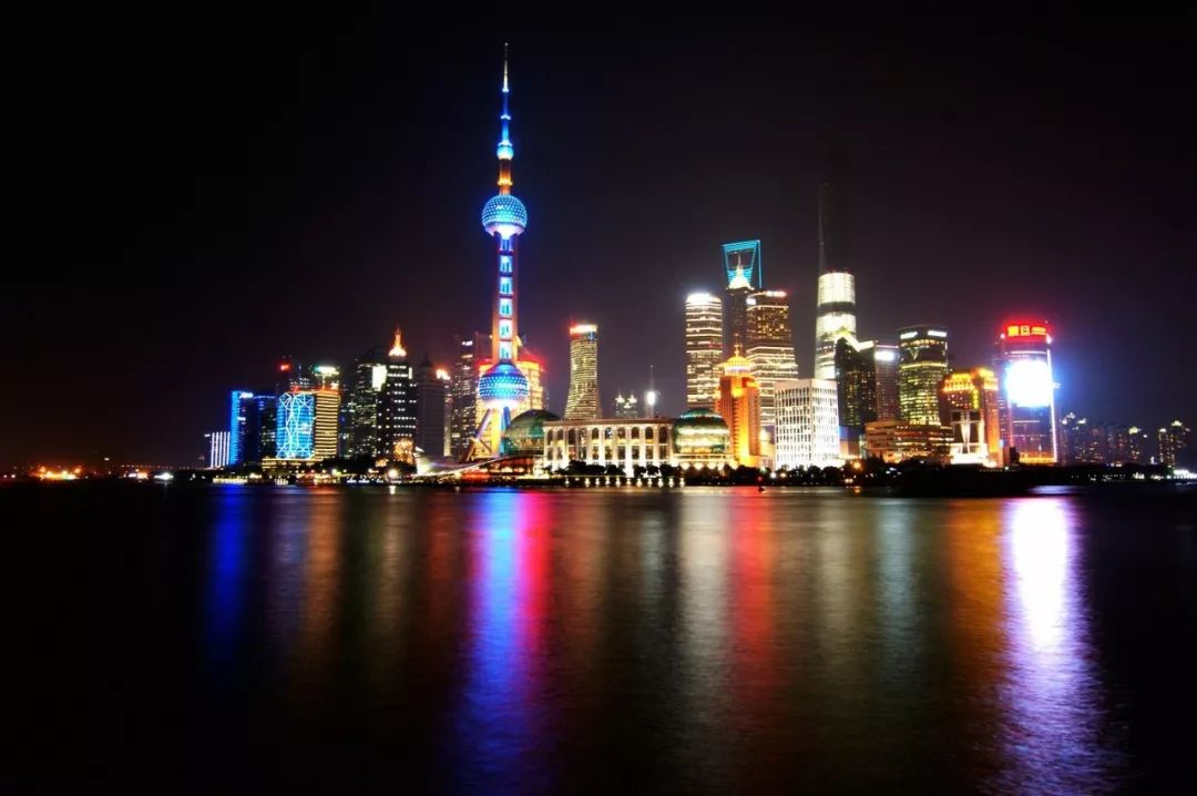 上海,不夜的精彩!3分半唯美夜景大片带给你视觉震撼