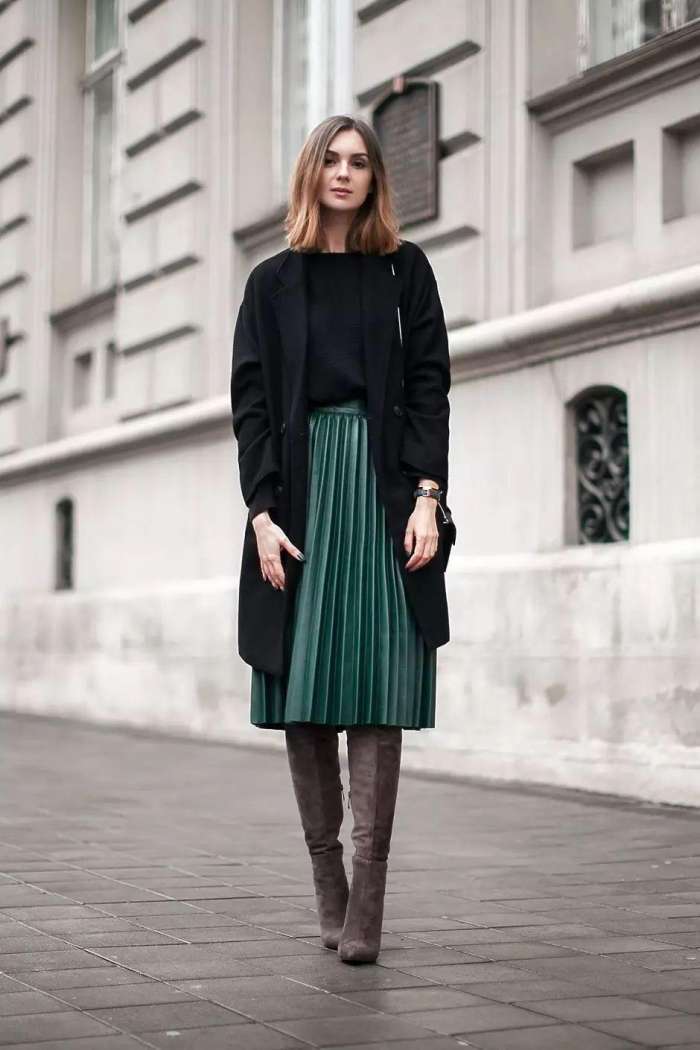 「大衣+裙子」的時髦組合， 冬天顯瘦還不冷， 比褲子有女生味！ 時尚 第10張