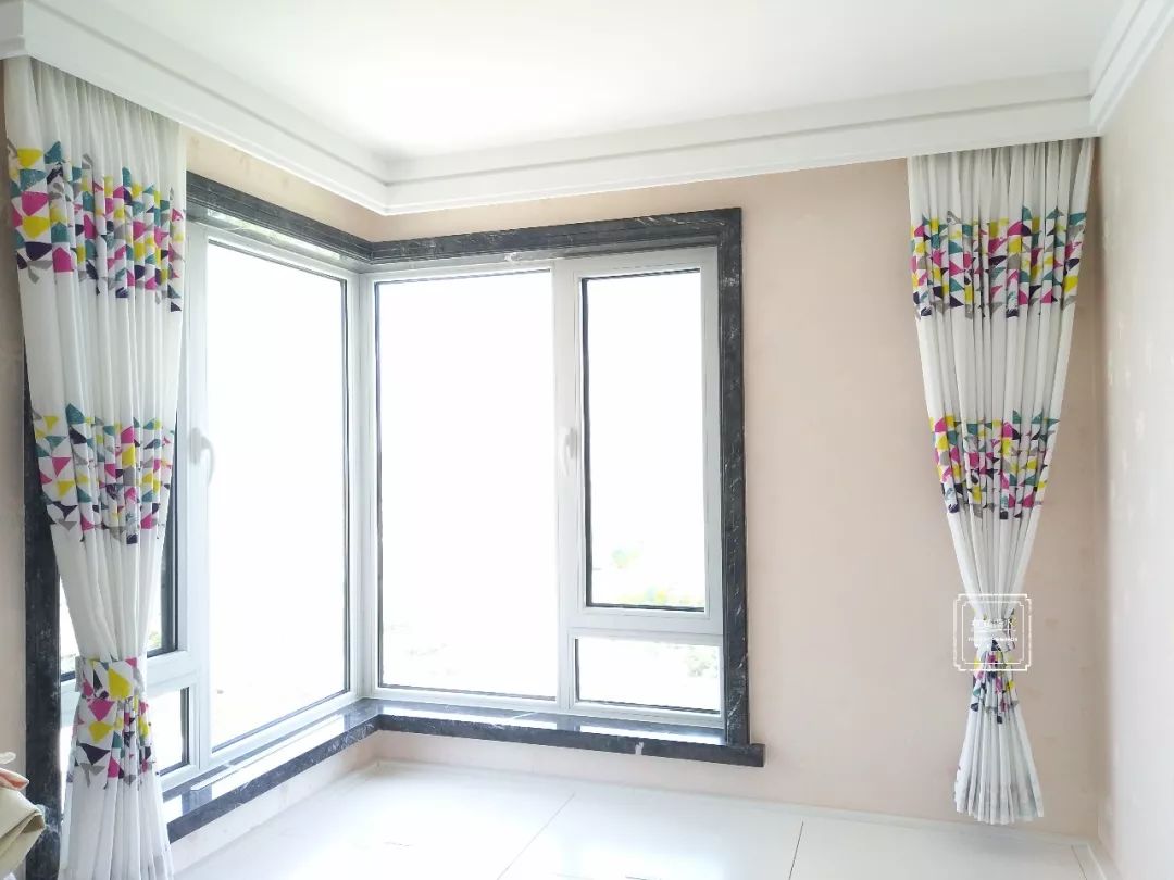 伊莎莱-美式风格客厅窗帘效果图-客厅窗帘图片
