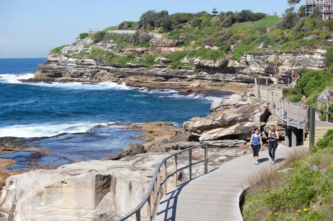 漫步于邦迪海滩(bondi beach)