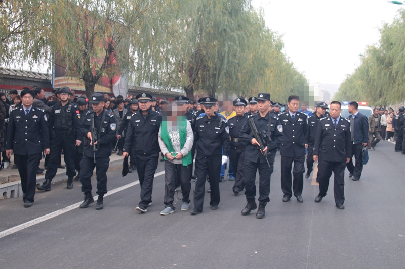 洛阳警方举行刘某全涉黑恶犯罪团伙指认现场暨线索揭发检举动员大会