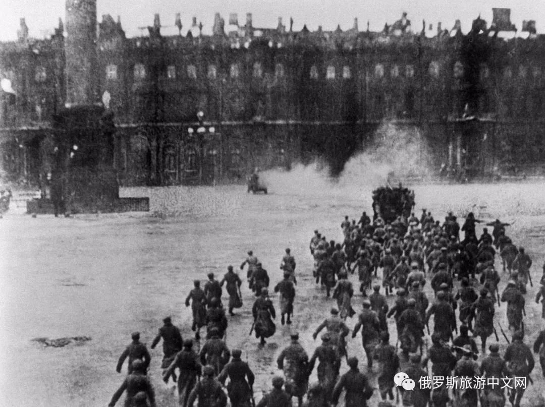 十月革命一声炮响送来了马克思主义也给了冬宫一场浩劫