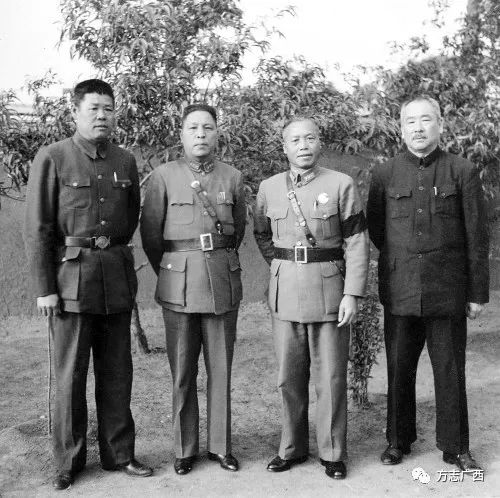 李培基合照,1942年5月摄于湖北老河口(原版照片,现收藏于桂林李宗仁