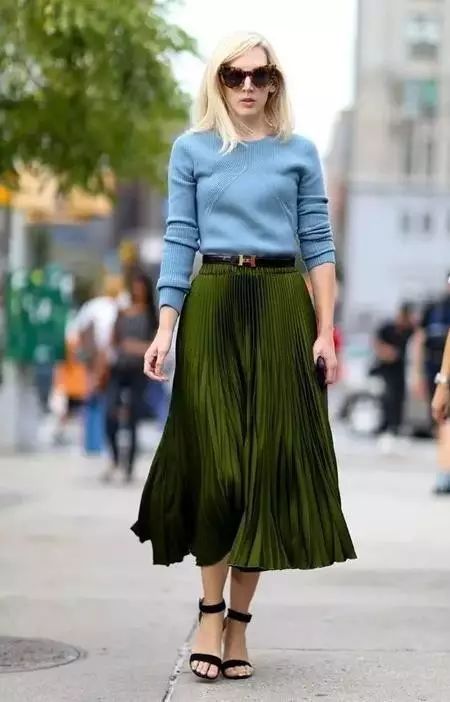 今年秋冬最最時髦流行色——軍綠色，你會穿嗎？ 時尚 第26張