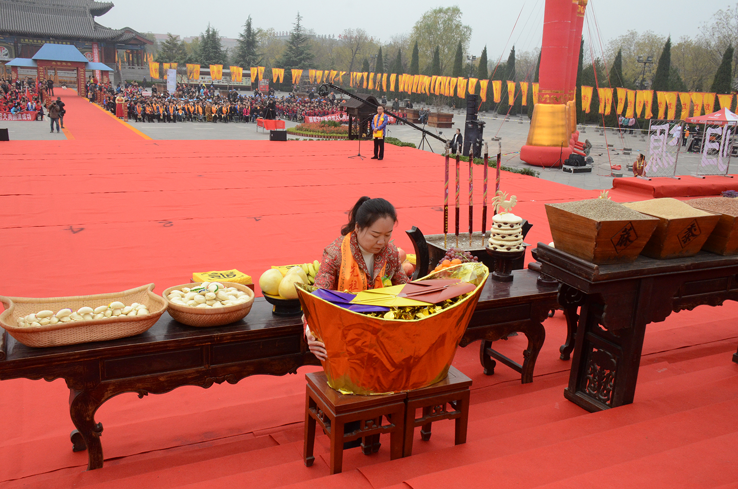 洪洞大槐树景区戊戌年寒衣节祭祖大典隆重举行