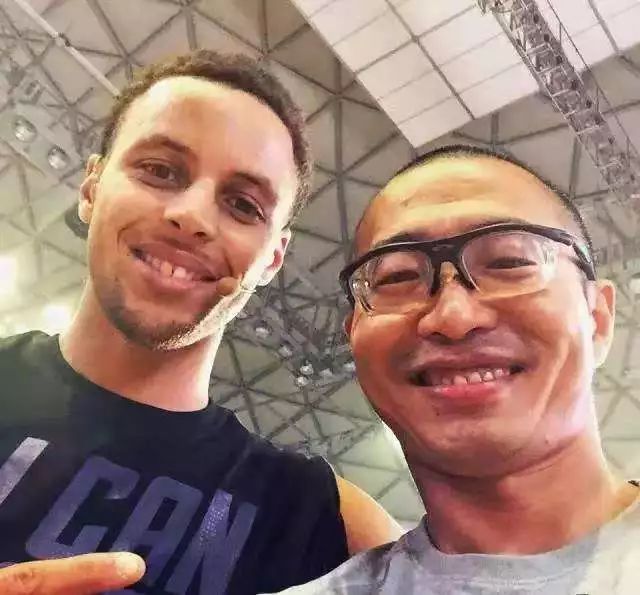 百无禁忌谈NBA新赛季 央视名嘴“杨嘉大沈”组CP