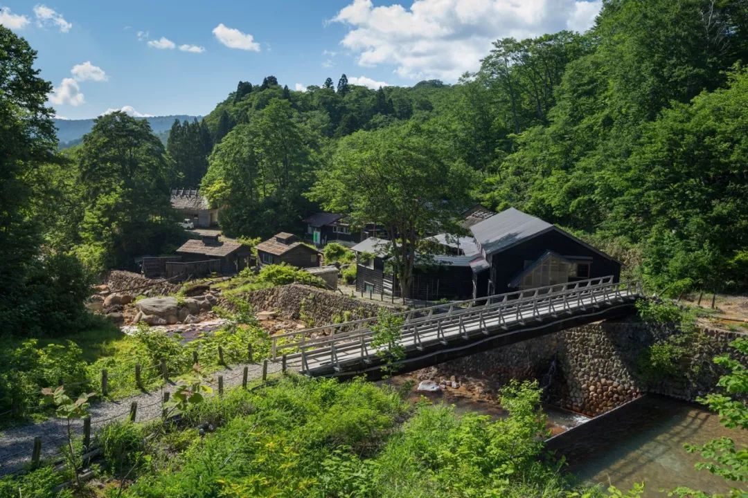 隐藏于深山中的绝美温泉乡,才是日本人最爱的温泉疗养胜地!