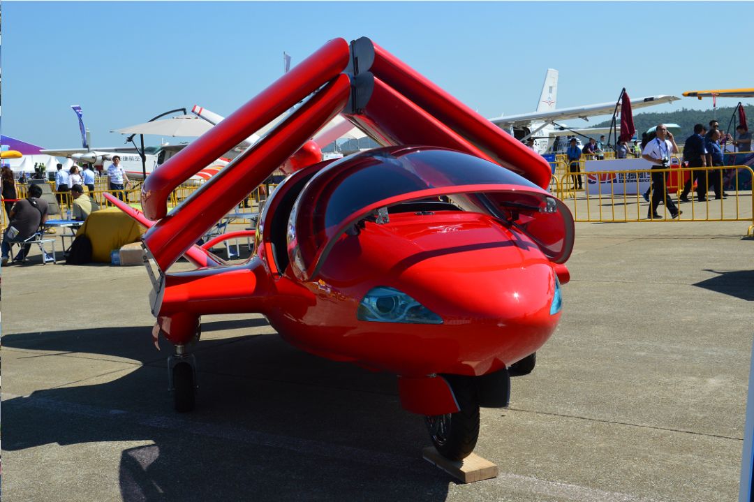 珠海航展明星全球首款海陆空三栖飞行汽车惊艳亮相