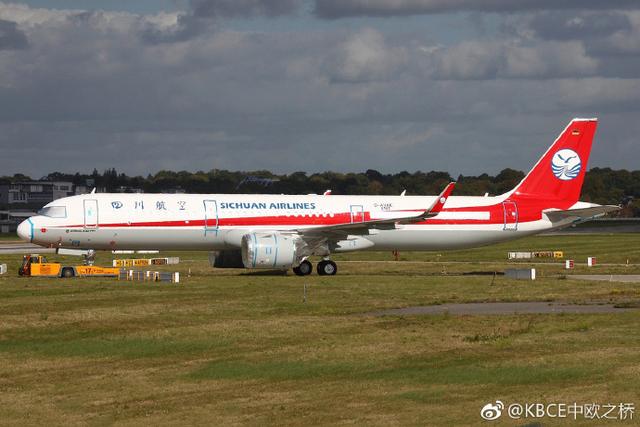 11月8日川航引进一架空客a321neo型客机