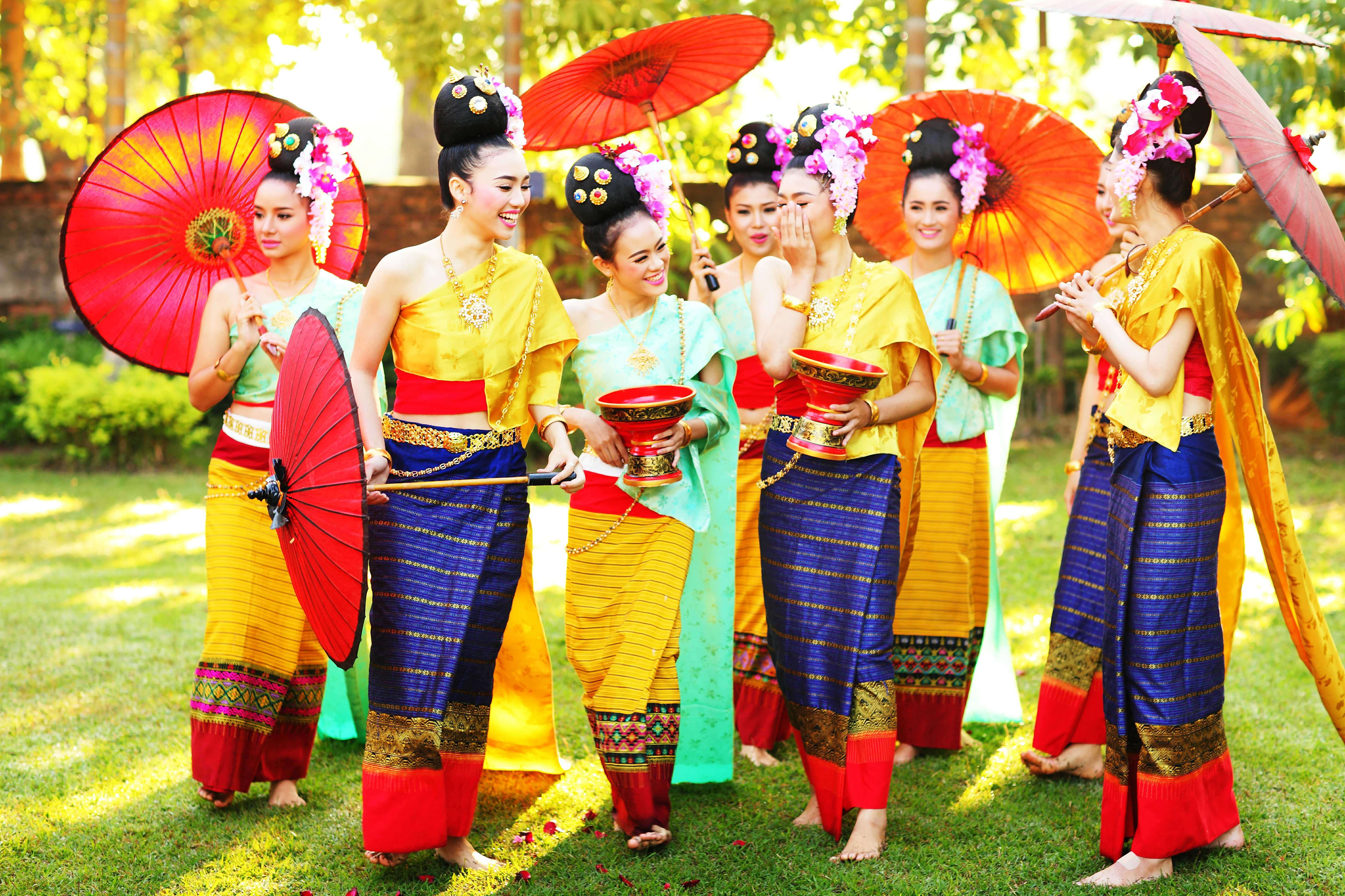 泰国传统的老式服装的泰国美女图片免费下载-5083576444-千图网Pro