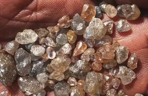非洲人納悶了：我們的鑽石便宜又漂亮，中國遊客並不喜歡買！ 旅行 第4張