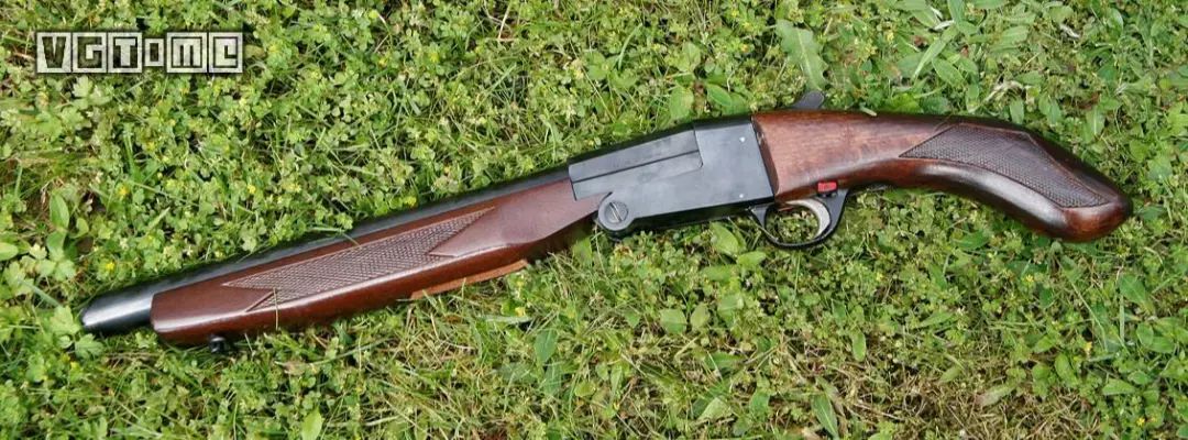 被称为lupara的短管霰弹枪,词意为狩狼猎枪 泵动式霰弹枪