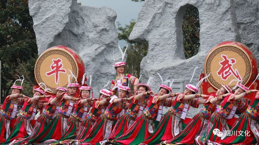 传统民歌,羌笛,口弦,传统竞技项目为创作元素的羌族歌舞,民俗,服饰类