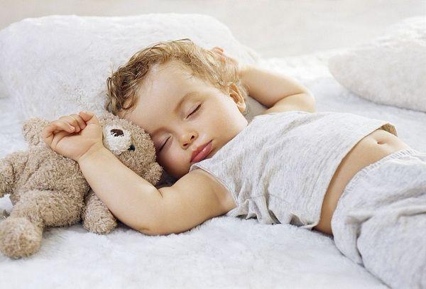 孩子睡覺有這幾種表現，說明他生病了，家長們千萬不能大意 親子 第3張