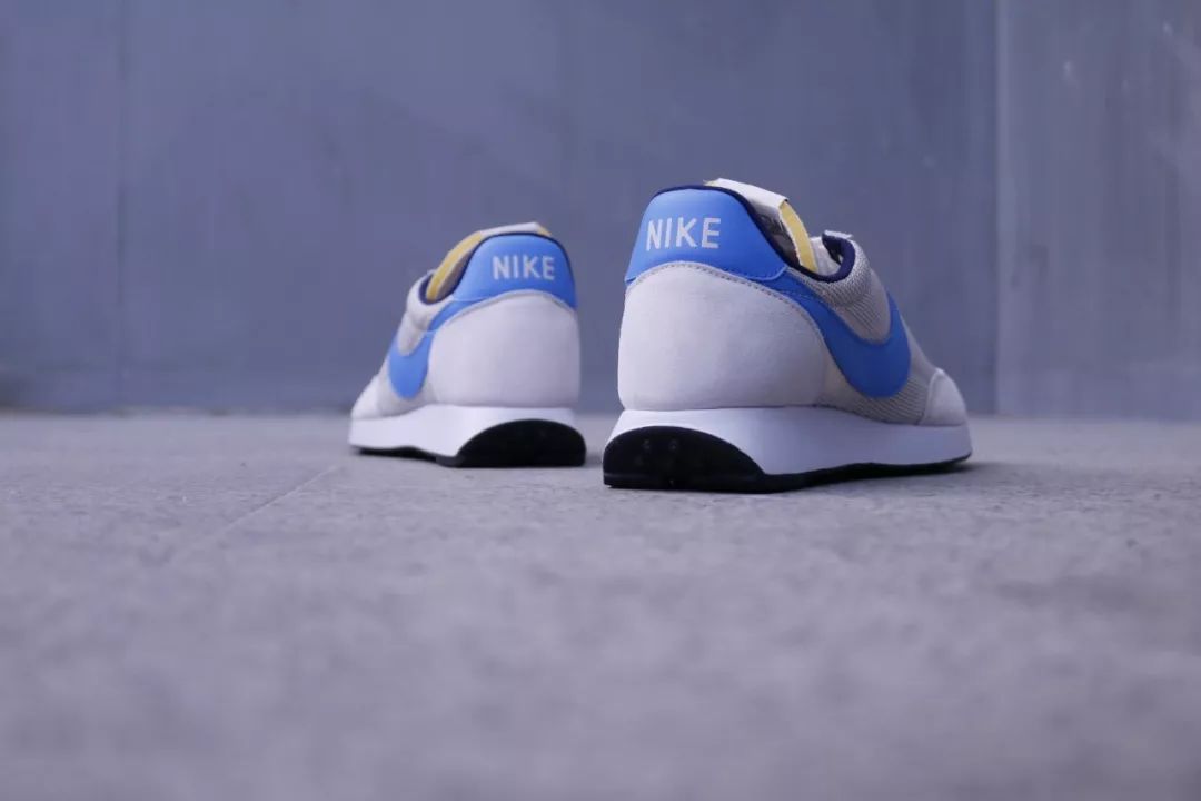 先到先得 发售日期:11月9日(周五) 作为首款搭载 nike air sole 气垫