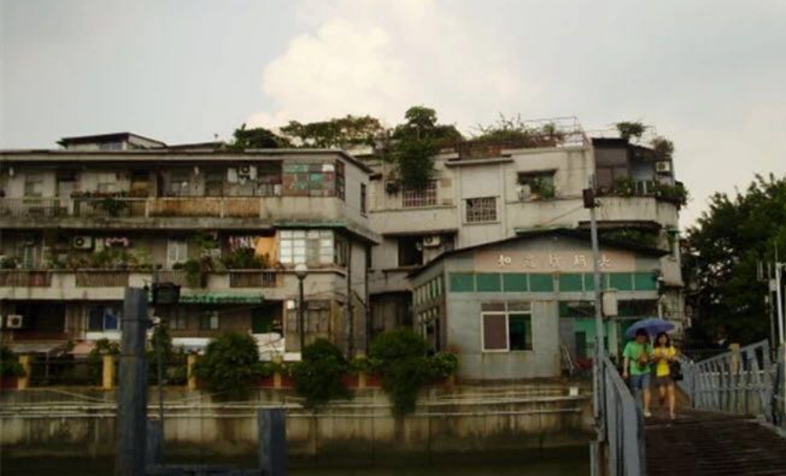 作为广州知名的批发集散地,位于荔湾的如意坊码头片区聚集着广东电器