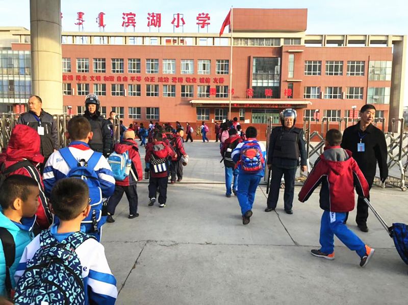 图为滨湖小学