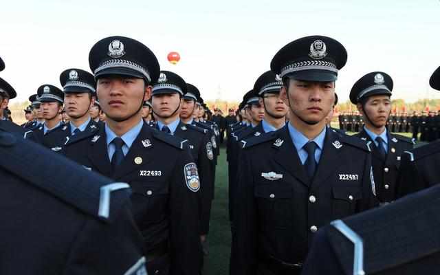 好奇的种子，辅警因一次好奇行为，九年后的生命奇迹