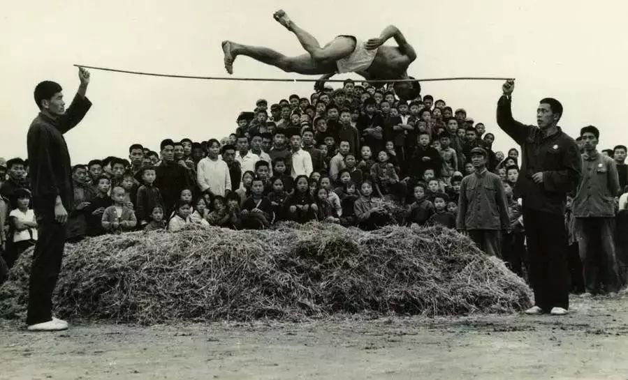 秦皇岛1970年有多少人口数_秦皇岛有海容建筑(3)