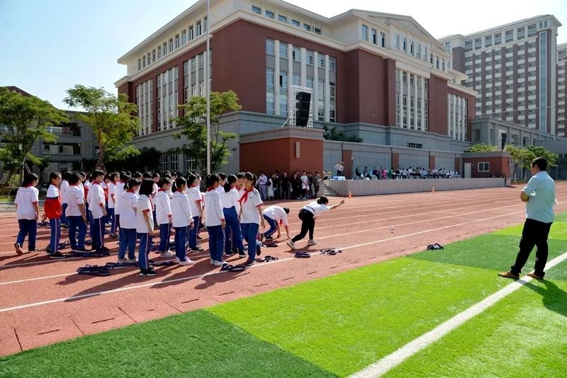 贵州黔西南州骨干教师莅临厦门一中海沧校区交流学习