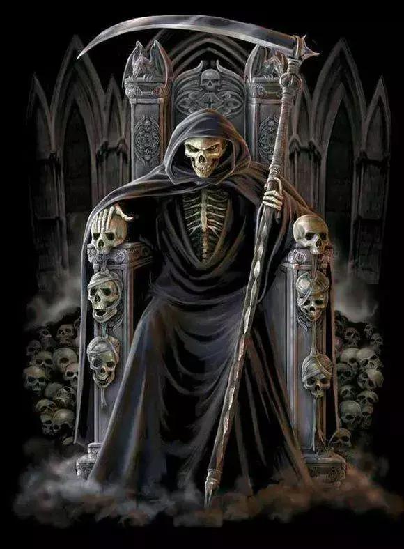 死神常穿一身黑斗篷,手中拿着一把巨大的镰刀.