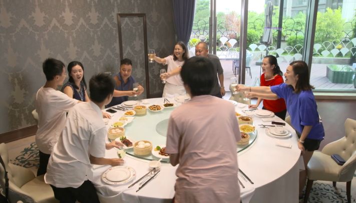 在深圳，一個孩子如何當起9個人的家？ 親子 第9張