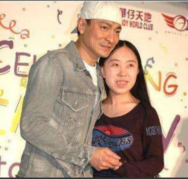十多年過去楊麗娟再談為她跳樓的父親，稱已不再迷劉德華，狠媒體 娛樂 第1張
