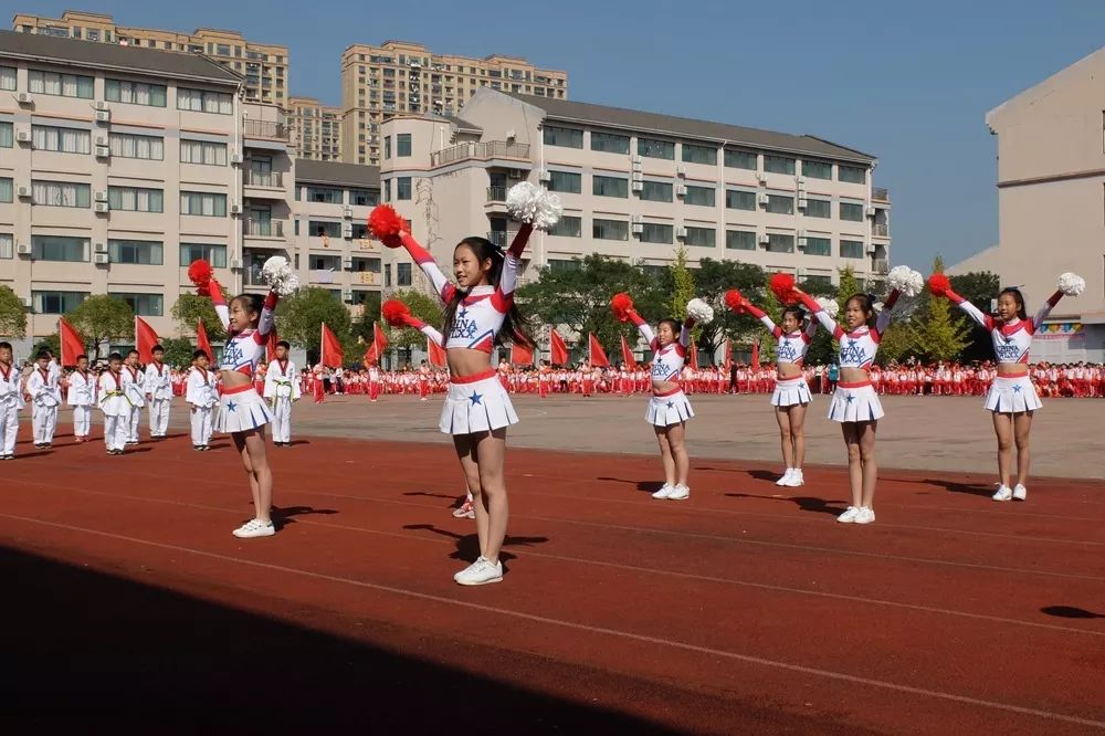 华维文澜小学举行第十四届"三亲节"家校联谊运动会