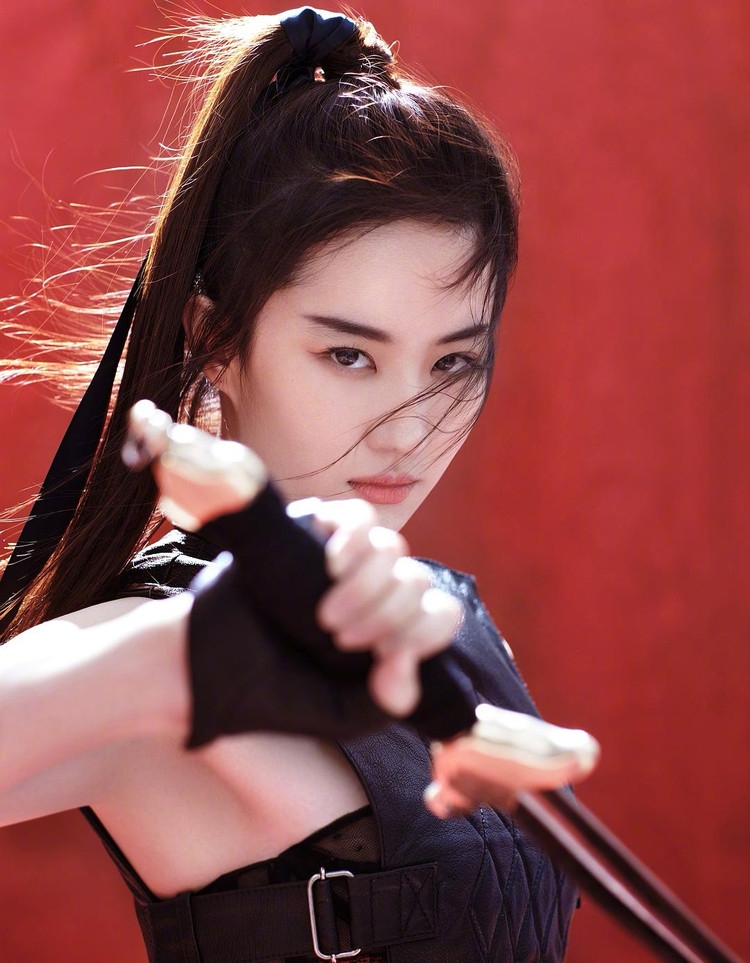 劉亦菲拍攝《花木蘭》變瘦，甄子丹曬與鞏俐合影，白髮可見！ 娛樂 第4張