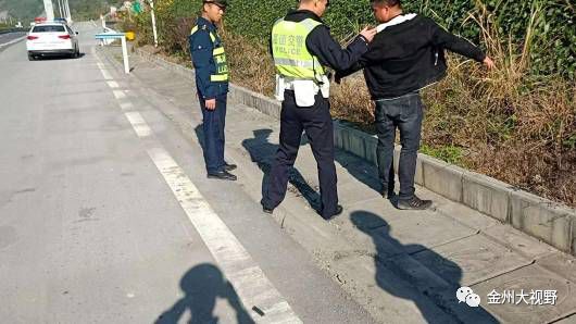 【事发都匀】男子持折叠刀杀害女友 潜逃12小时后被抓