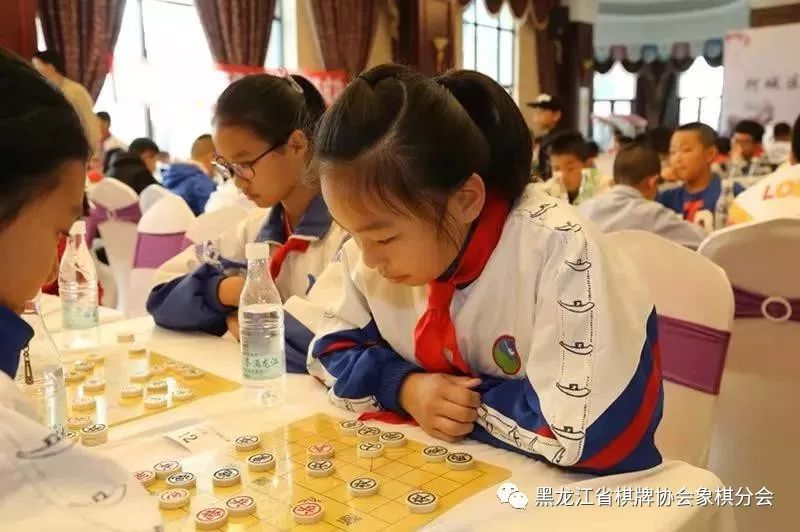 阿城区第五届小学生象棋比赛收枰