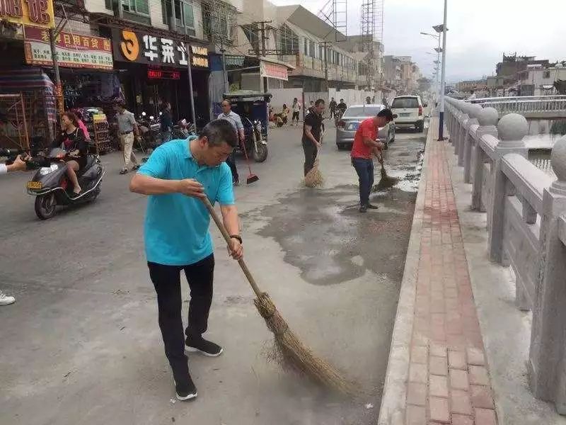 胪岗昨天出动460多人,主战场在胪溪.