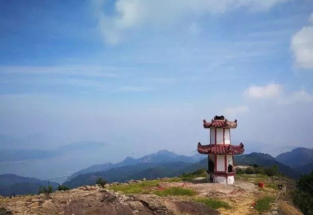 宁德有一山,山峰峻峭入云,远望如天马昂首~_白马山