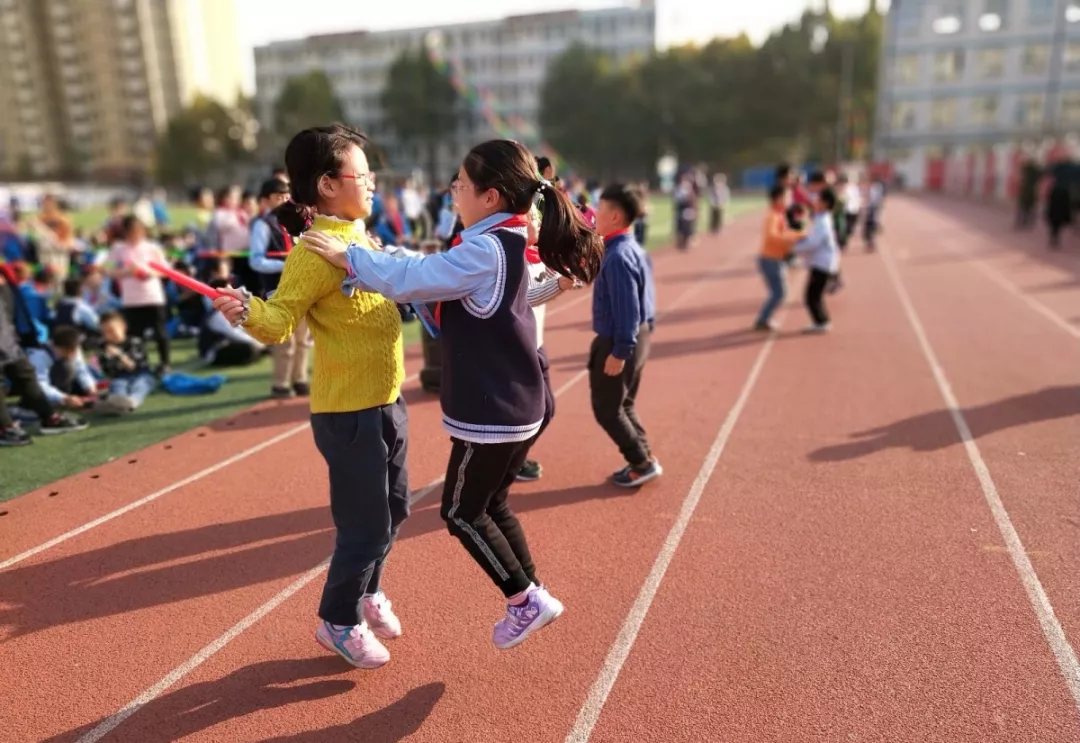 让童年在彩绳上飞舞小学部跳绳比赛